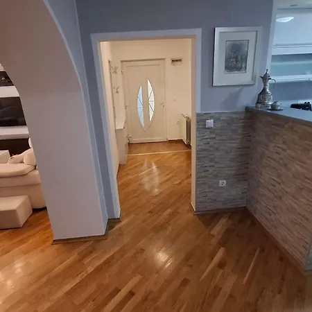 Gate Apartment